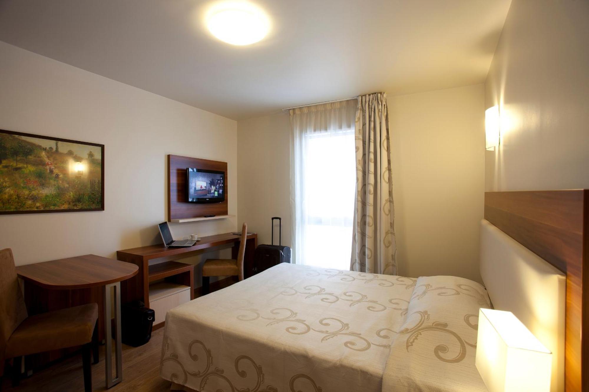 Villa Val Senart 1Ere Avenue Quincy-sous-Sénart 객실 사진