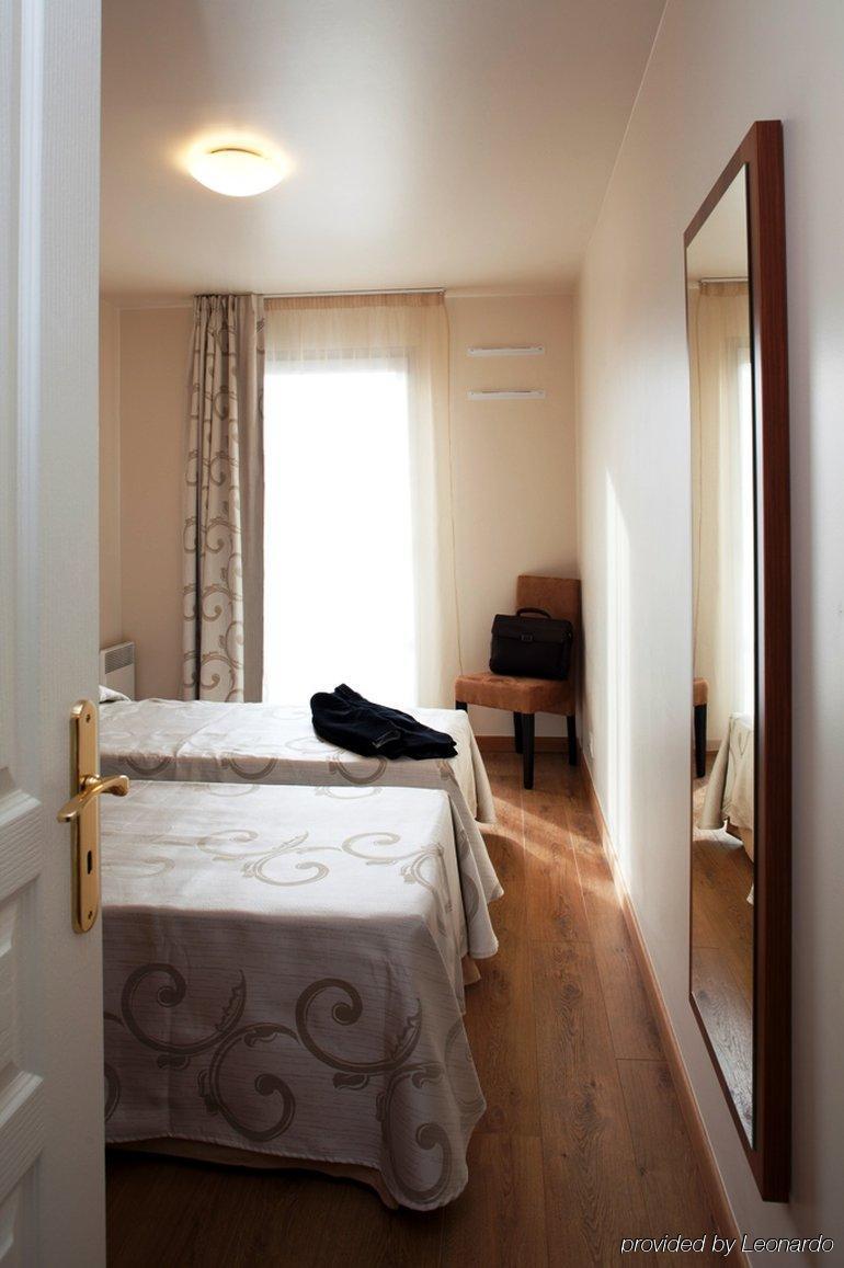 Villa Val Senart 1Ere Avenue Quincy-sous-Sénart 객실 사진