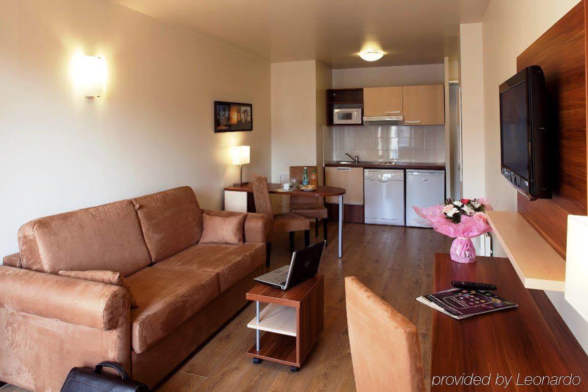 Villa Val Senart 1Ere Avenue Quincy-sous-Sénart 객실 사진